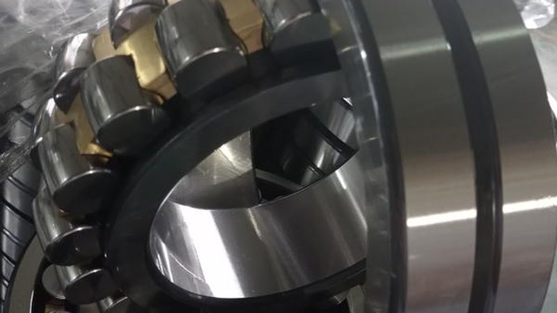 选择合适的公差等级需要考虑以下几个因素：